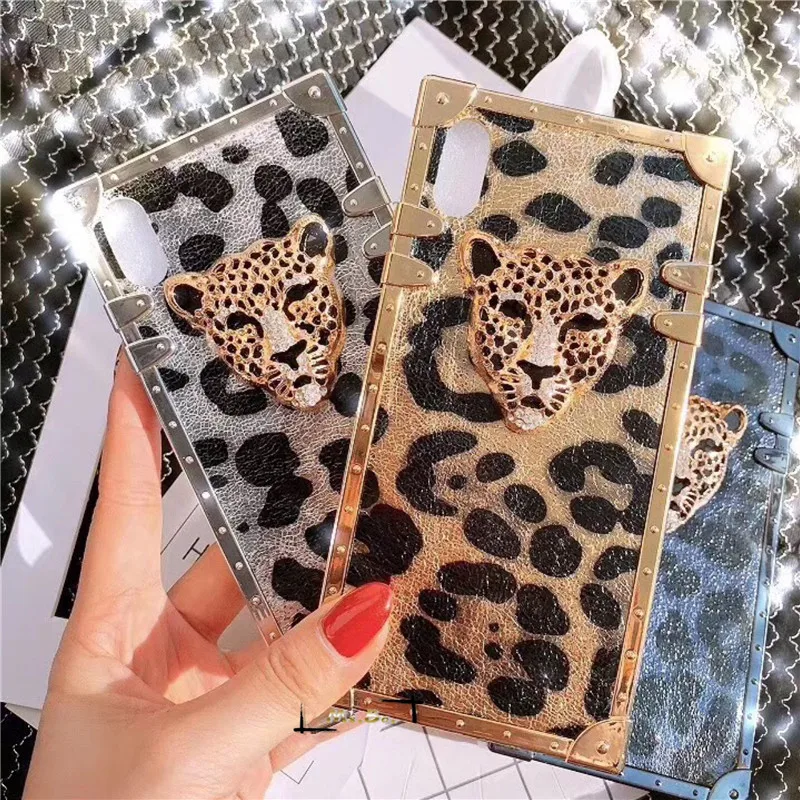 Dower Me Luxury Cool Fashion Rivet Square Box Metal Diamond Leopard Head Leather Case Cover For iPhone XS Max XR X 8 7 6 6S Plus
Dower Me Luxury Cool Fashion Rivet Square Box Metal Diamond Leopard Head Leather Case Cover For iPhone XS Max XR X 8 7 6 6S Plus