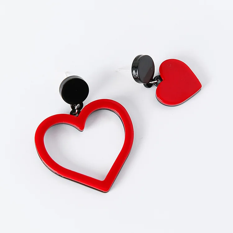 Exaggerated Hollow Red Heart Studs Earrings for women 925 silver Asymmetrical Heart Night Club Jewelry Best Friend Earrings
Exaggerated Hollow Red Heart Studs Earrings for women 925 silver Asymmetrical Heart Night Club Jewelry Best Friend Earrings