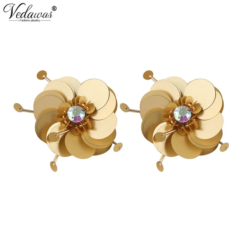 Vedawas 3 Colors Fashion Sequins Flower Stud Earrings Trend Refreshing Earrings For Women Statement Jewelry Accessories xg1272
Vedawas 3 Colors Fashion Sequins Flower Stud Earrings Trend Refreshing Earrings For Women Statement Jewelry Accessories xg1272