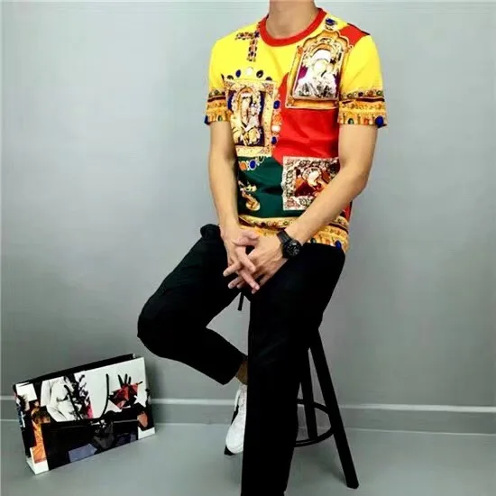 Fashion Men's Tops & Tees 2019 Runway Luxury famous Brand European Design Short Print party style T-Shirts Men's ClothingWD04289
Fashion Men's Tops & Tees 2019 Runway Luxury famous Brand European Design Short Print party style T-Shirts Men's ClothingWD04289