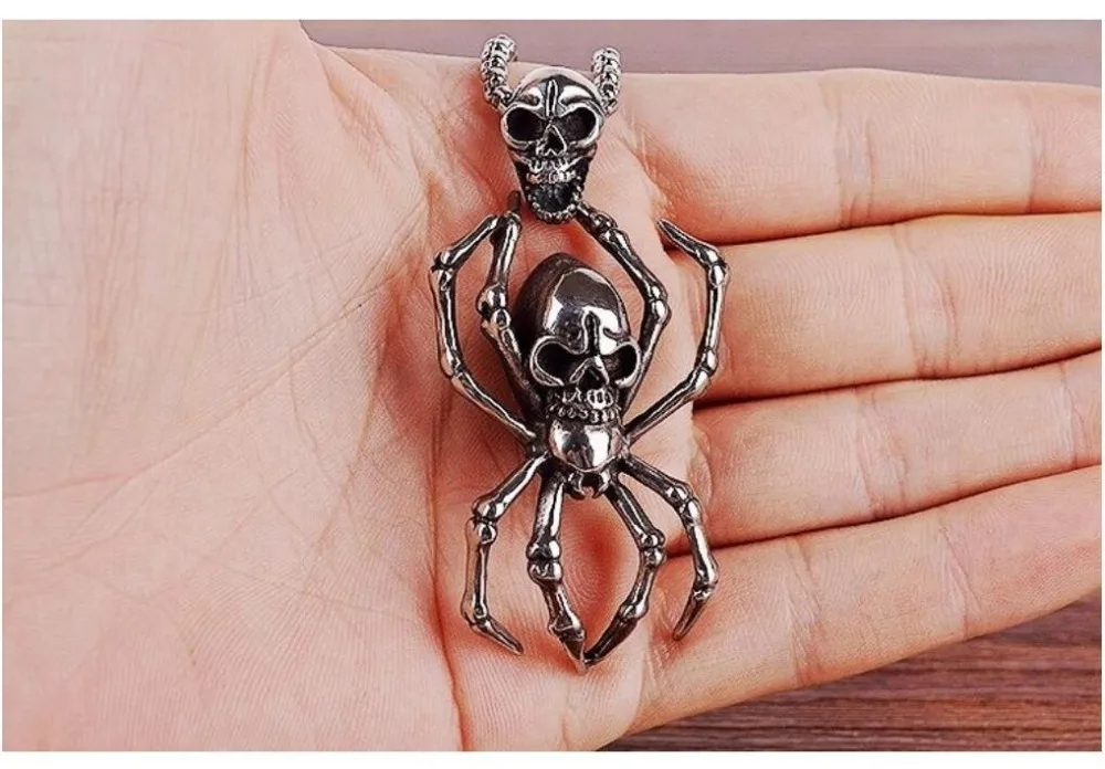 Hot Spider Skull Pendant Necklace Retro Skeleton Spider Pendant Domineering Jewelry for Men
Hot Spider Skull Pendant Necklace Retro Skeleton Spider Pendant Domineering Jewelry for Men