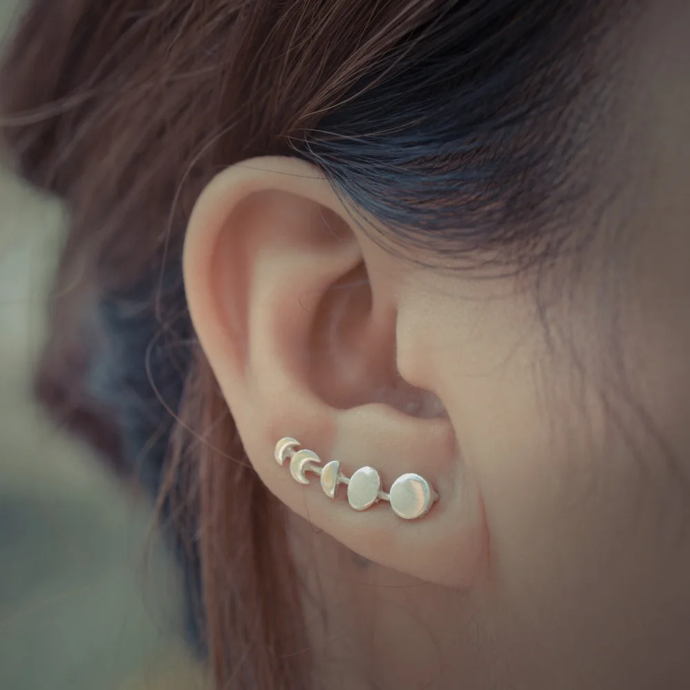 Girls Women Stud Earrings Moon Phases Climbers Ear Crawlers Silver Color / Gold Color 23x7mm 1 Pair New Trend
Girls Women Stud Earrings Moon Phases Climbers Ear Crawlers Silver Color / Gold Color 23x7mm 1 Pair New Trend