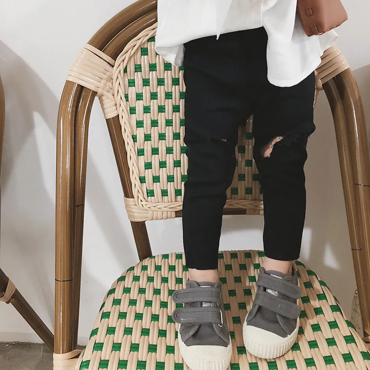 Spring baby girls black ripped fashion skinny pants 1-7Y kids boys all-match casual trousers
Spring baby girls black ripped fashion skinny pants 1-7Y kids boys all-match casual trousers