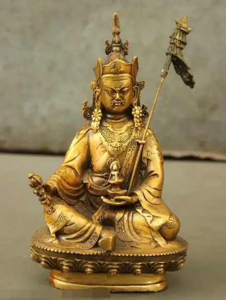 S7067 Tibet Vajrayana Bronze Gilt GuRu Rinpoche Padmasambhava Padmakara Buddha Statue D0317
S7067 Tibet Vajrayana Bronze Gilt GuRu Rinpoche Padmasambhava Padmakara Buddha Statue D0317