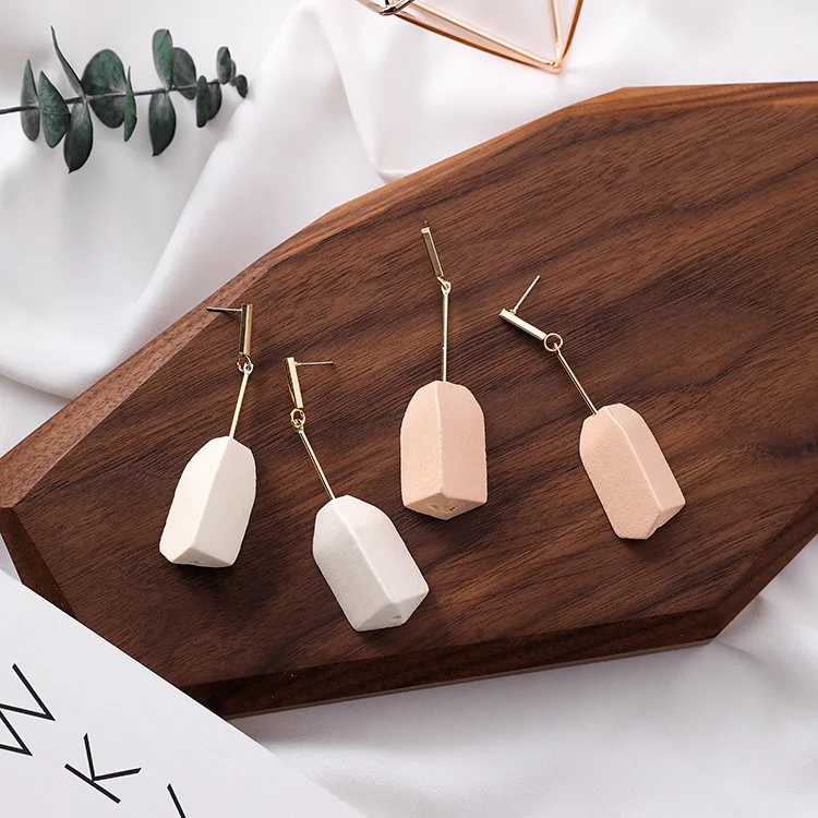 2018 Korea Girls Simple Wood Irregular Geometric Dangle Earrings Sweet Color Drop Earring for Women Holiday Party Ear Jewelry | Украшения и