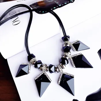 jewelry saias The new all-match black triangle short chain necklace female clavicle elegant fashion accessories pendant P
jewelry saias The new all-match black triangle short chain necklace female clavicle elegant fashion accessories pendant P
