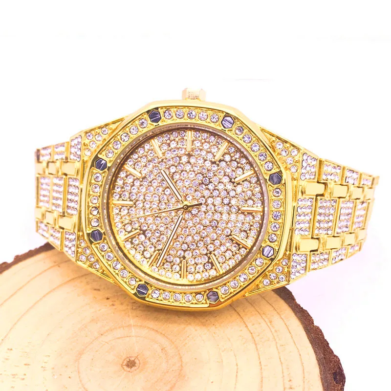 Men Diament Gold Watches Luxury Brand Design Gold Diamond Watch for Men Quartz Watch Waterproof Men Wristwatch Clock Iced Out
Men Diament Gold Watches Luxury Brand Design Gold Diamond Watch for Men Quartz Watch Waterproof Men Wristwatch Clock Iced Out