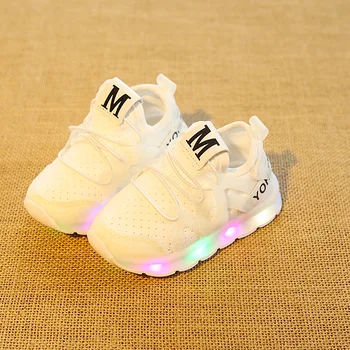 Kids Boy Girl's Shoes LED Light Up Shoes Glowing Sneakers Luminous Sole Sneakers For Children Casual Sports Style
Kids Boy Girl's Shoes LED Light Up Shoes Glowing Sneakers Luminous Sole Sneakers For Children Casual Sports Style