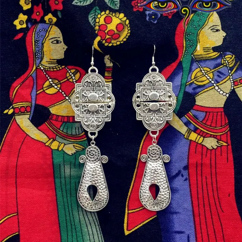 India Hippie Retro BOHO Big Earring Pendant Handmade Antique Silver Exaggerated Performance Jewelry. Iran Turkmenistan Pakistan
India Hippie Retro BOHO Big Earring Pendant Handmade Antique Silver Exaggerated Performance Jewelry. Iran Turkmenistan Pakistan
