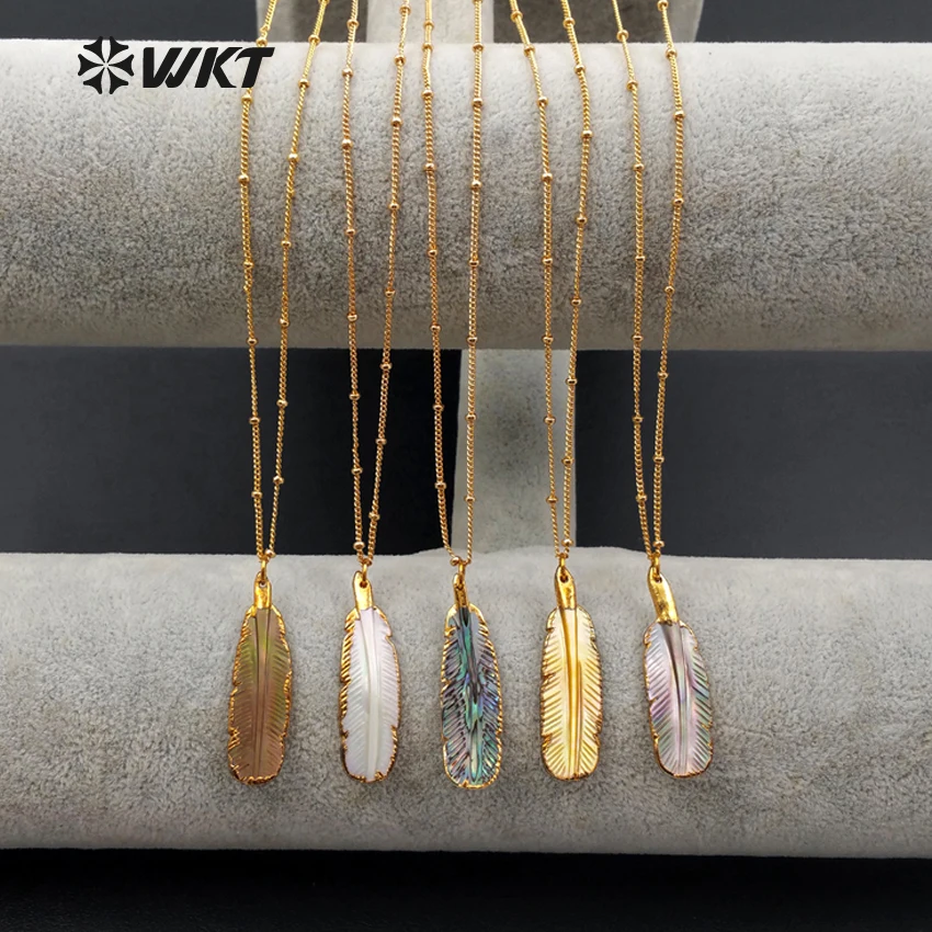 WT-N1081 Wholesale New Style Natural Sea Shell Carved Pendant Gold Plating Colorful Feather Shape Necklace For Women Gift
WT-N1081 Wholesale New Style Natural Sea Shell Carved Pendant Gold Plating Colorful Feather Shape Necklace For Women Gift