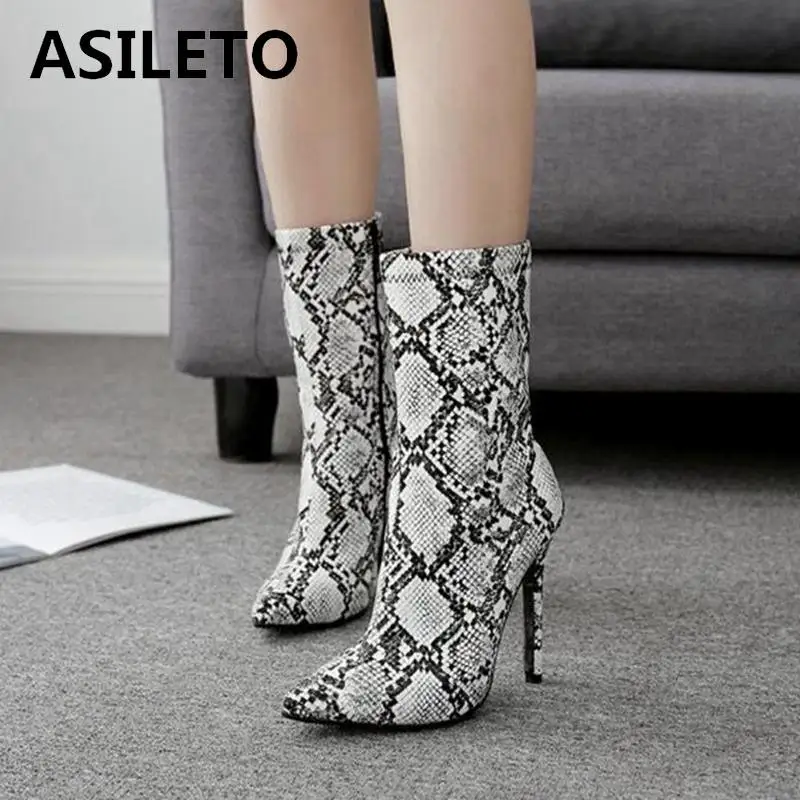 ASILETO Women's high heel ankle Boots snake pattern Western Booties pointed toe stiletto Chelsea boot ladies bottes femme C988
ASILETO Women's high heel ankle Boots snake pattern Western Booties pointed toe stiletto Chelsea boot ladies bottes femme C988