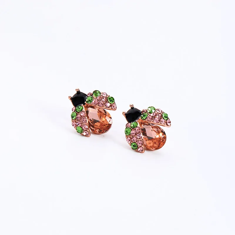 Pave Champagne Crystals Glass Stone Honey Bee Earrings for Women Small Crystals Cute Honey Bee Creative Earrings for Girl Gift
Pave Champagne Crystals Glass Stone Honey Bee Earrings for Women Small Crystals Cute Honey Bee Creative Earrings for Girl Gift