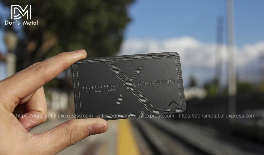 High-end metal business card personality hollow stainless steel card metal membership card customization