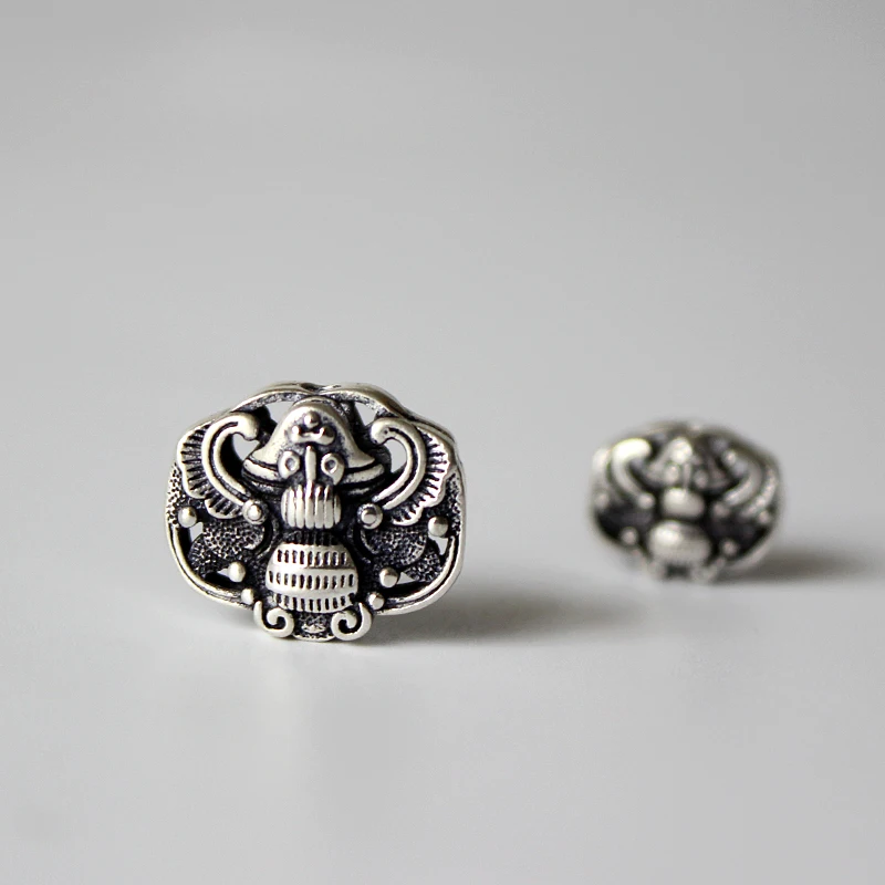 Wholesale Artisan Handcrafted White Copper Beads Chinese Traditional Lucky Bat Charm For Jewelry Making DIY Ethnic Antique Beads
Wholesale Artisan Handcrafted White Copper Beads Chinese Traditional Lucky Bat Charm For Jewelry Making DIY Ethnic Antique Beads