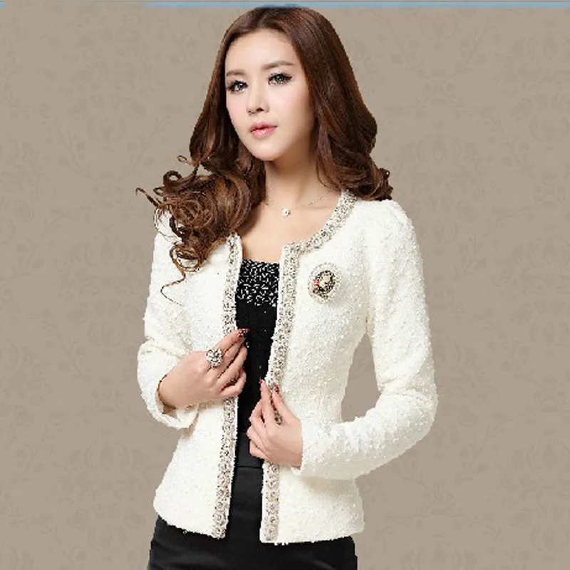 New 2017 Autumn-Winter Women coat Plus size short design Outerwear Elegant Beaded Diamond slim Long sleeve Small jacket E0012
New 2017 Autumn-Winter Women coat Plus size short design Outerwear Elegant Beaded Diamond slim Long sleeve Small jacket E0012