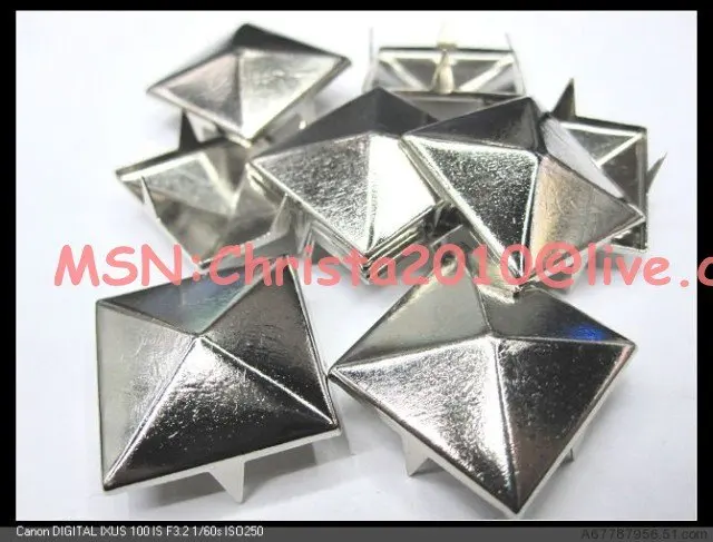 50pcs 15mm Silver Garment Rivet Pyramid Punk Rock Stud Alloy Claws DIY Leathercrafts Supplier Garment Rivets Free Shipping
50pcs 15mm Silver Garment Rivet Pyramid Punk Rock Stud Alloy Claws DIY Leathercrafts Supplier Garment Rivets Free Shipping