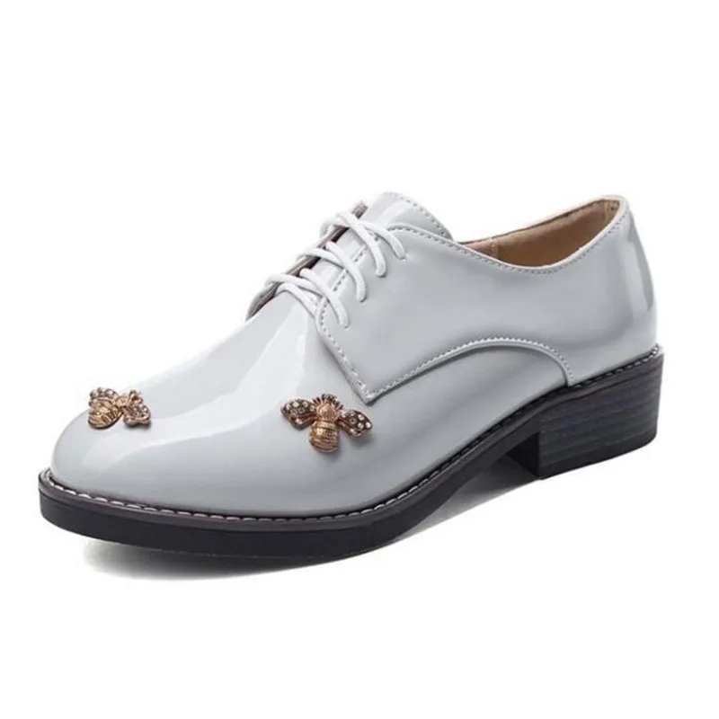 2019 Spring Low Shoes Patent Leather Round Toe Lace Up Women Oxfords Vintage England Style Moccasin Flats Shoes For Women 43 40
2019 Spring Low Shoes Patent Leather Round Toe Lace Up Women Oxfords Vintage England Style Moccasin Flats Shoes For Women 43 40