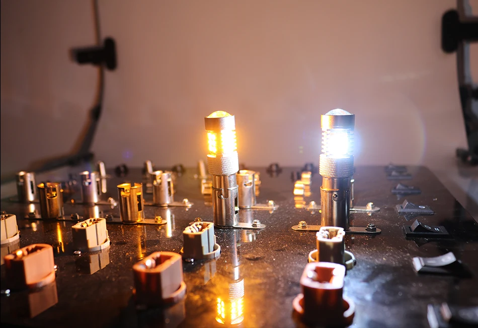 11572835-28smd-PC_08