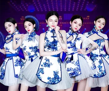 5 Chinese Styles Blue Print Mesh Dress Female Dancer Groups Business Performance Costume Bar Nightclub Singer Vintage Stage Wear
5 Chinese Styles Blue Print Mesh Dress Female Dancer Groups Business Performance Costume Bar Nightclub Singer Vintage Stage Wear