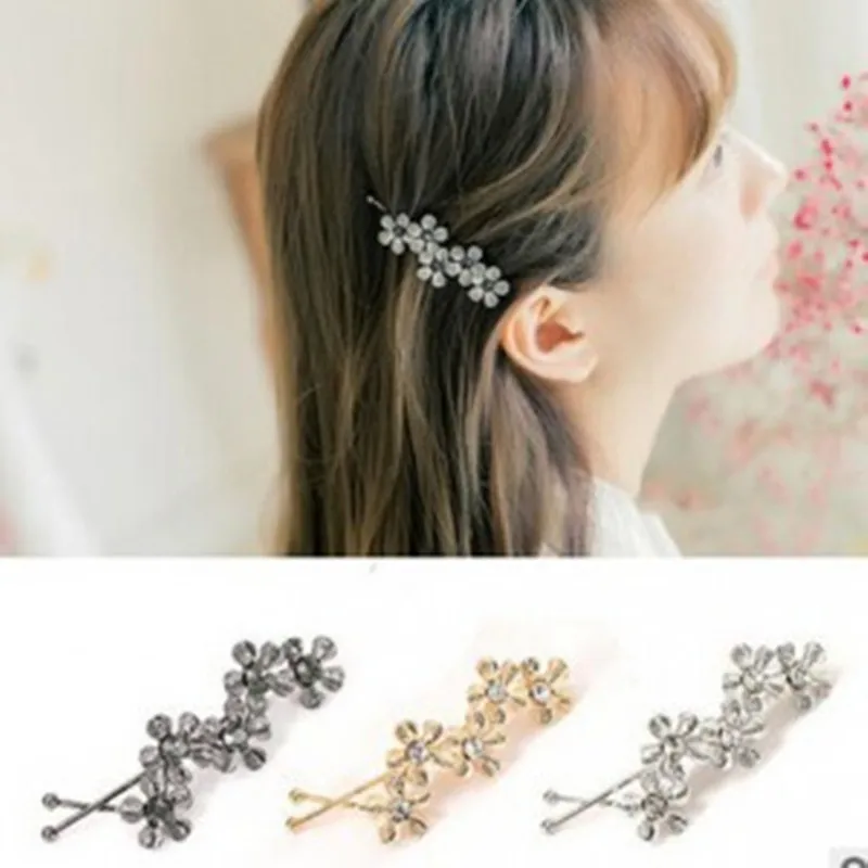Sweet metallic flower leaf flower hairpin retro Spin chuck head ornaments of gold, black, silver Free Shipping
Sweet metallic flower leaf flower hairpin retro Spin chuck head ornaments of gold, black, silver Free Shipping