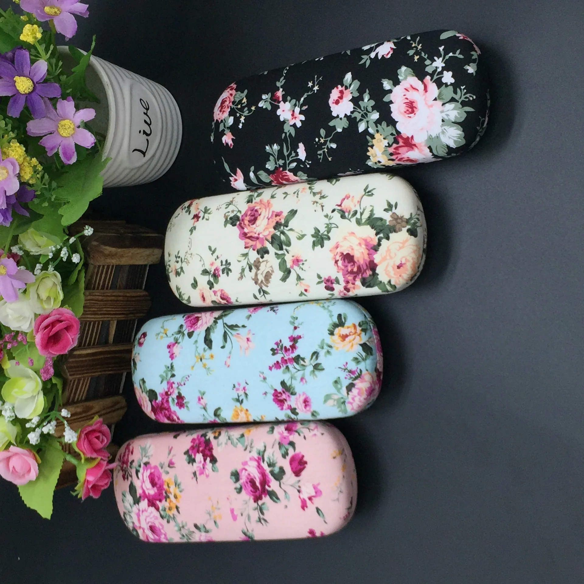1pcs/lot Women Floral Glasses Box Cotton Cloth Cool Minimalist Creative Embroidery Handmade High Glasses box
1pcs/lot Women Floral Glasses Box Cotton Cloth Cool Minimalist Creative Embroidery Handmade High Glasses box