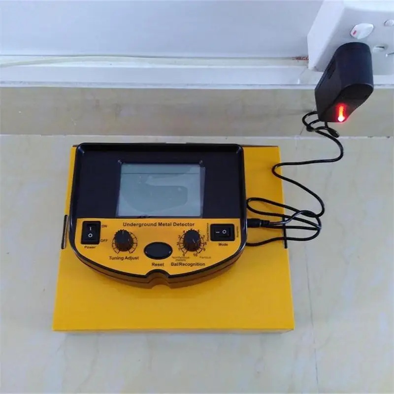 SMART SENSOR AS924 Rechargeable Underground Garrett Metal Detector Gold Digger Treasure Hunter Tester
SMART SENSOR AS924 Rechargeable Underground Garrett Metal Detector Gold Digger Treasure Hunter Tester