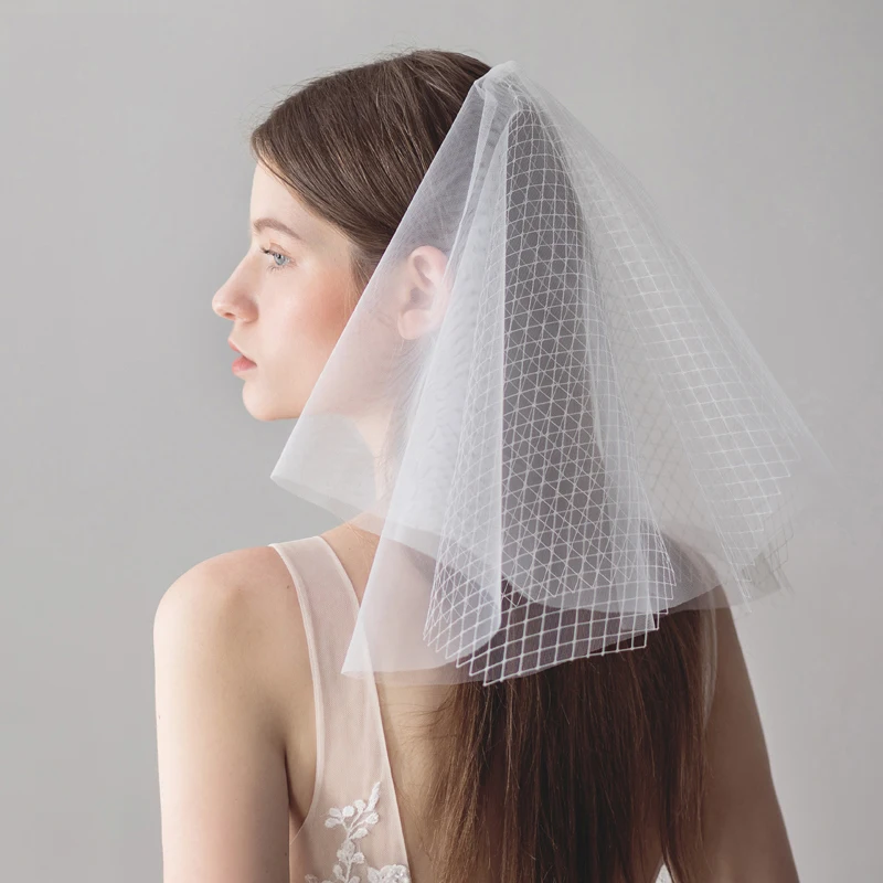 Ivory Wedding Veils Multi-layer Short Veil Bridal Cut Edge Veil with Comb Wedding Mantilla Bridal Hair Accessories
Ivory Wedding Veils Multi-layer Short Veil Bridal Cut Edge Veil with Comb Wedding Mantilla Bridal Hair Accessories