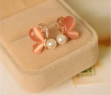 618 Fresh Temperament Butterfly Exquisite Stud Earrings Trendy Women Rhinestone Brincos Earrings Bijoux Jewelry Gift E5566
618 Fresh Temperament Butterfly Exquisite Stud Earrings Trendy Women Rhinestone Brincos Earrings Bijoux Jewelry Gift E5566