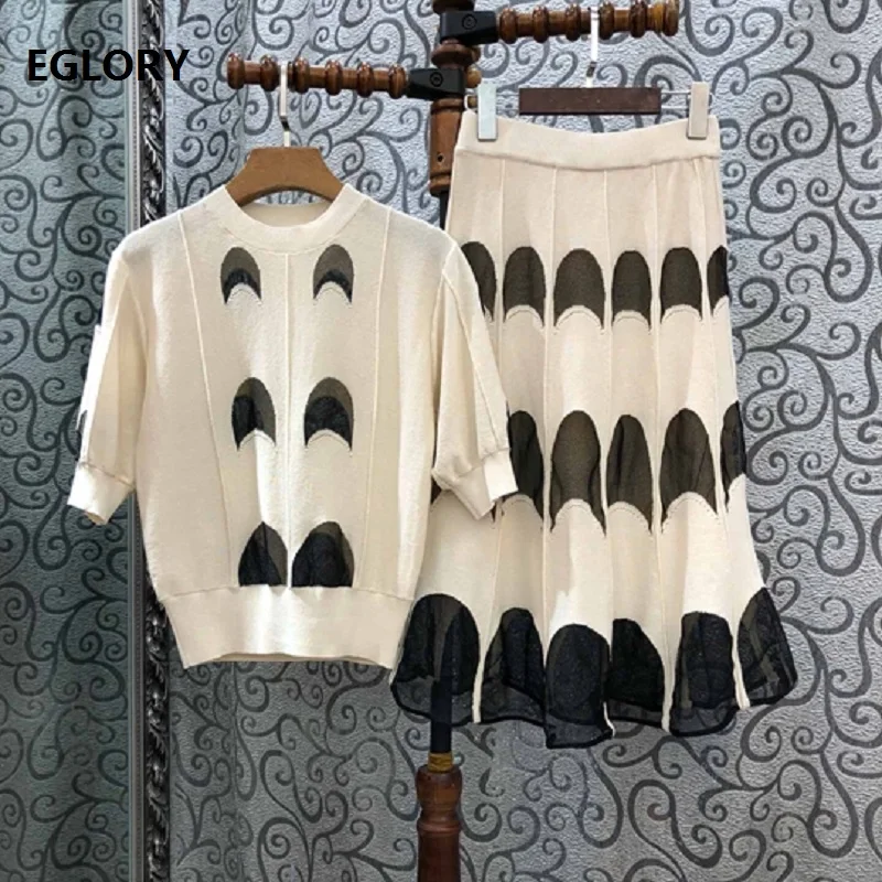 High Quality New 2019 Autumn Sweater Suits Women Color Block Knitted Pullovers+Mid-Calf Knitting Skirt Set Female Soft Knitwear
High Quality New 2019 Autumn Sweater Suits Women Color Block Knitted Pullovers+Mid-Calf Knitting Skirt Set Female Soft Knitwear