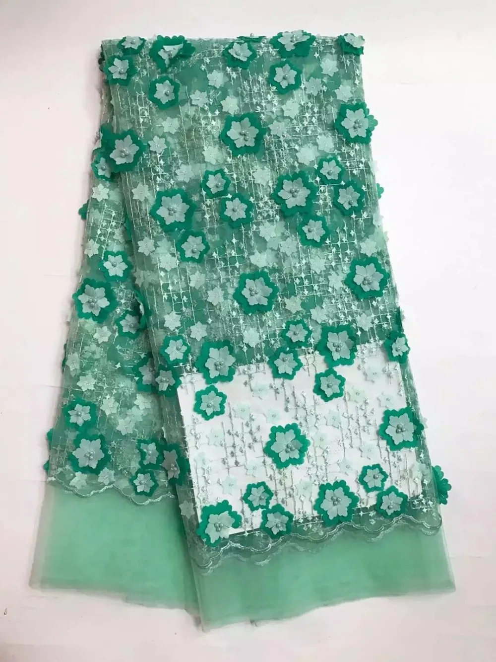 Latest African French Lace Fabric High Quality White Nigerian French Net Lace 2017 With Beaded Sequins Mesh Fabric
Latest African French Lace Fabric High Quality White Nigerian French Net Lace 2017 With Beaded Sequins Mesh Fabric