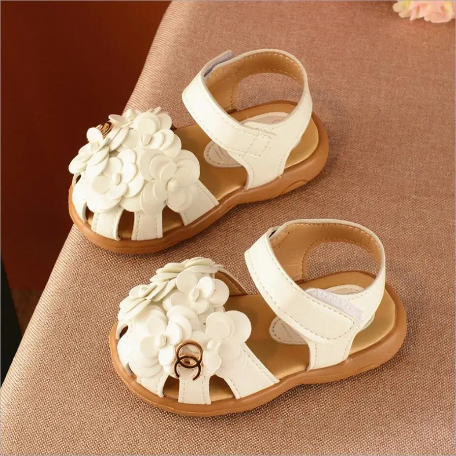 2019 New Lnfant Toddler Sandals Bowknot Pearl Roman Beach Princess Kids Sandals Girls Shoes Girls Summer Shoes princess shoes
2019 New Lnfant Toddler Sandals Bowknot Pearl Roman Beach Princess Kids Sandals Girls Shoes Girls Summer Shoes princess shoes
