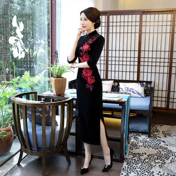 Autumn Long Chinese Dress Women Velvet Qipao Embroedry Floral Elegant Party Dresses Oversize 3XL 4XL Sexy Split Cheongsam Black
Autumn Long Chinese Dress Women Velvet Qipao Embroedry Floral Elegant Party Dresses Oversize 3XL 4XL Sexy Split Cheongsam Black