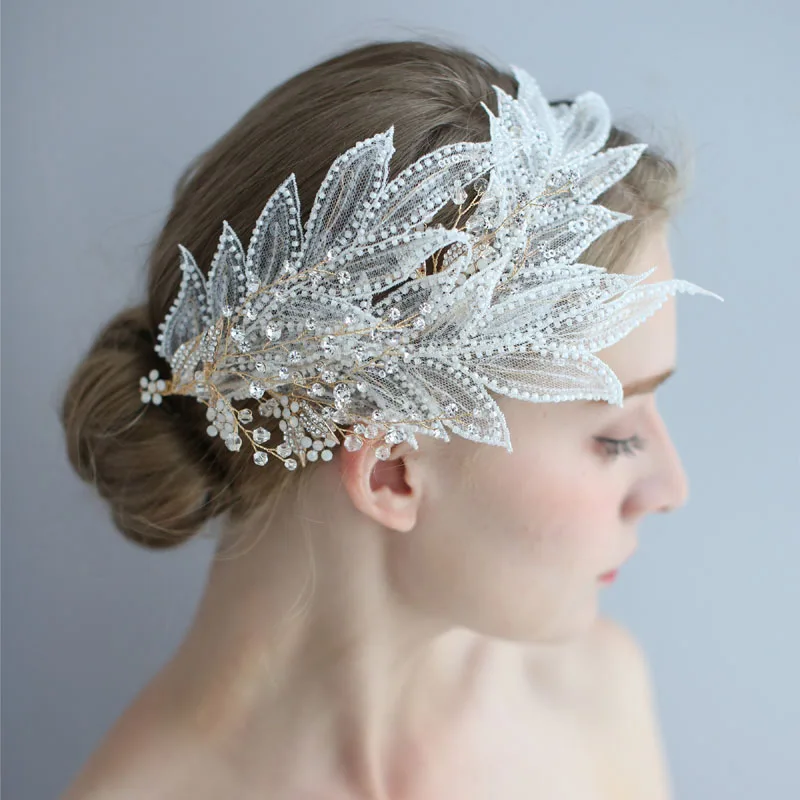 Floralbride Handmade Rhinestones Crystal Pearls Lace Flower Wedding Tiara Headband Bridal Hair Accessories Women Jewelry
Floralbride Handmade Rhinestones Crystal Pearls Lace Flower Wedding Tiara Headband Bridal Hair Accessories Women Jewelry