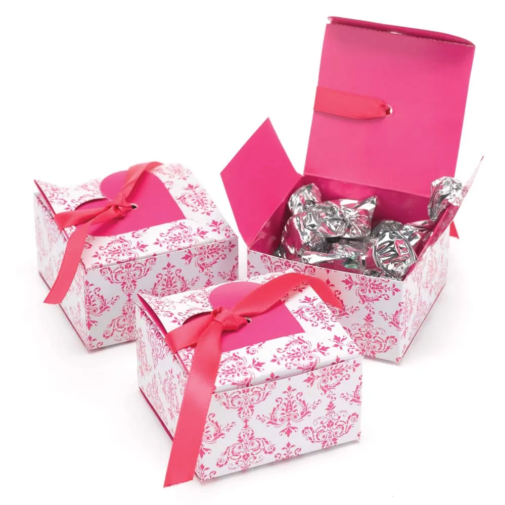 (50 pieces/lot) Newest Wedding decoration gift Fuchsia Heart Flap Favor Boxes and wedding Bonbonniere Candy box Love Heart box
(50 pieces/lot) Newest Wedding decoration gift Fuchsia Heart Flap Favor Boxes and wedding Bonbonniere Candy box Love Heart box