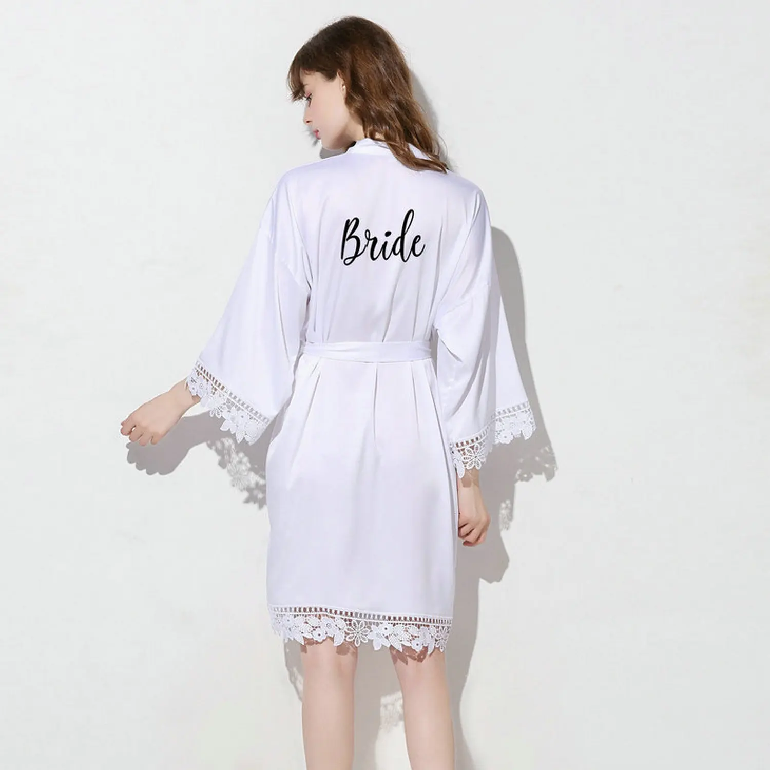 YUXINBRIDAL 2019 New Bridesmaid Mother Sister Light Pink Satin Robes Bathrobe Robe with Lace Trim Bride Tribe 
YUXINBRIDAL 2019 New Bridesmaid Mother Sister Light Pink Satin Robes Bathrobe Robe with Lace Trim Bride Tribe