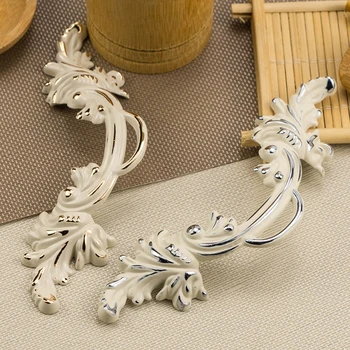 5x Ivory white Antique Cupboard handles Door Drawer Pull Knobs American Style Wardrobe Cabinet Knobs and Handles 64mm Hole CC
5x Ivory white Antique Cupboard handles Door Drawer Pull Knobs American Style Wardrobe Cabinet Knobs and Handles 64mm Hole CC