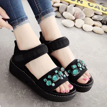 Muffin female sandals summer 2019 new casual Korean version of the rhinestones wild slope with thick sandals women
Muffin female sandals summer 2019 new casual Korean version of the rhinestones wild slope with thick sandals women