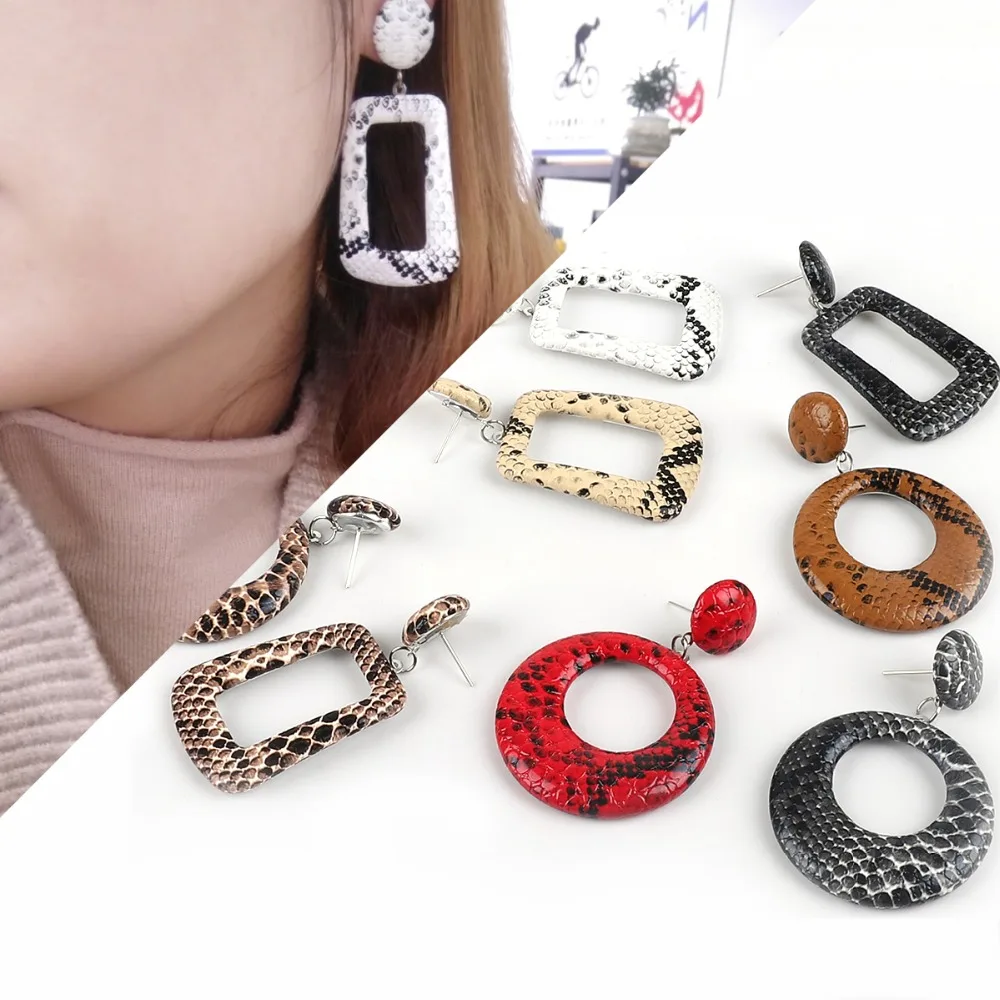 4-20pcs Fashion Leopard Printed PU Leather Charm Pendant fit for DIY Stud Drop Earring Necklace Jewelry Findings Making Accessor
4-20pcs Fashion Leopard Printed PU Leather Charm Pendant fit for DIY Stud Drop Earring Necklace Jewelry Findings Making Accessor