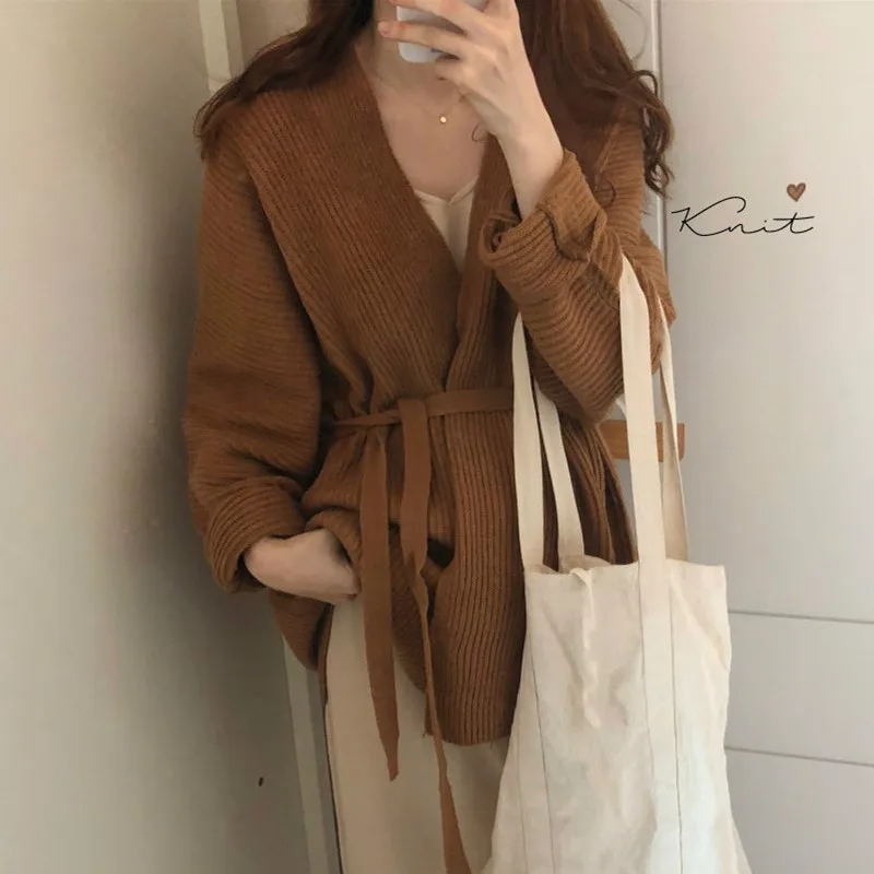 Women Autumn Winter Cardigan Sweater with Belt Female Sexy V Neck Long Sleeve Knitted Tops Exo Pull Femme Hiver Sueter Mujer
Women Autumn Winter Cardigan Sweater with Belt Female Sexy V Neck Long Sleeve Knitted Tops Exo Pull Femme Hiver Sueter Mujer