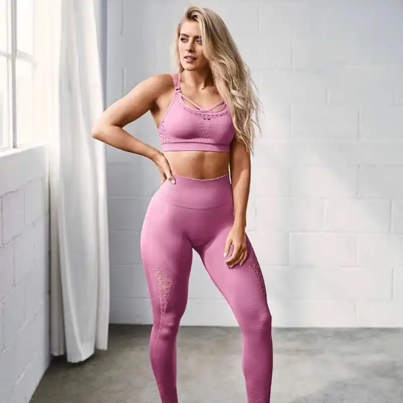 gym sports bra and leggings set