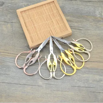 Vintage Steel Swan Shaped Tailor's Scissors Sewing And Crafts DIY High Quality European Modern Scissor,10.2cm,2Pcs
Vintage Steel Swan Shaped Tailor's Scissors Sewing And Crafts DIY High Quality European Modern Scissor,10.2cm,2Pcs