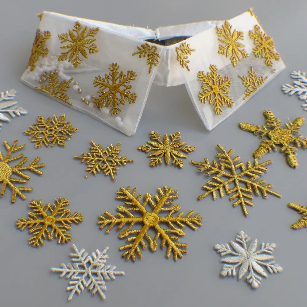 10 pieces/lot Christmas Snowflake Embroidery Ironning On Patch Clothing DIY Applique Golden Patch Decorative Stickers
10 pieces/lot Christmas Snowflake Embroidery Ironning On Patch Clothing DIY Applique Golden Patch Decorative Stickers