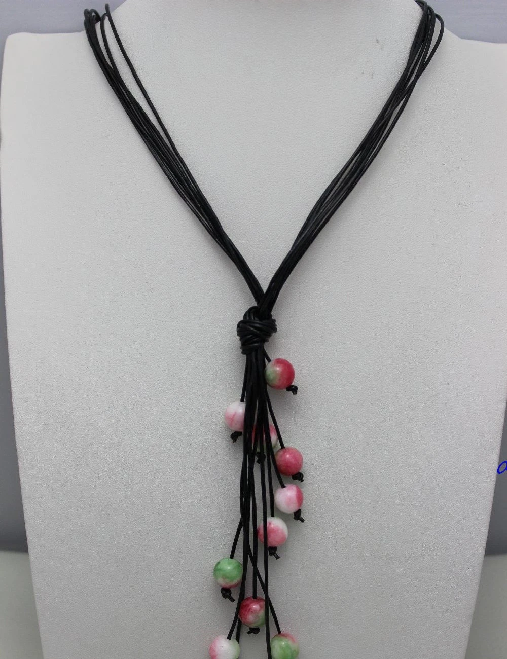 FREE SHIPPING 10beads Black Genuine Leather colored stone Necklace 10mm20" alloy clasp beauty 5.24
FREE SHIPPING 10beads Black Genuine Leather colored stone Necklace 10mm20" alloy clasp beauty 5.24