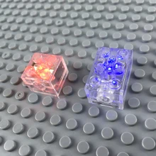 10 sztuk 2*3 cegły oświetlenie klocki luzem wystawa DIY kompatybilny marka białe czerwone i niebieskie światła i kolorowe światła(China)