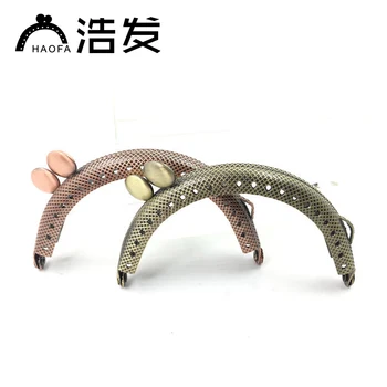 HAOFA 8.5cm Cute Roundness Buckle Mini Purse Metal Clasp Accessories for Bags Frame Purse Frame 10pcs/lot Clutch Bag Frame
HAOFA 8.5cm Cute Roundness Buckle Mini Purse Metal Clasp Accessories for Bags Frame Purse Frame 10pcs/lot Clutch Bag Frame
