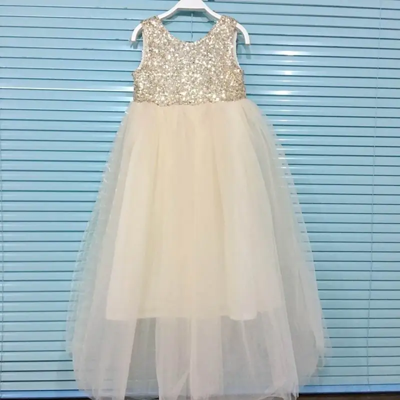 Girls sequins tutu dresses Baby Big Bow shining wedding and evening New Year Dress Children Clothing E17129
Girls sequins tutu dresses Baby Big Bow shining wedding and evening New Year Dress Children Clothing E17129