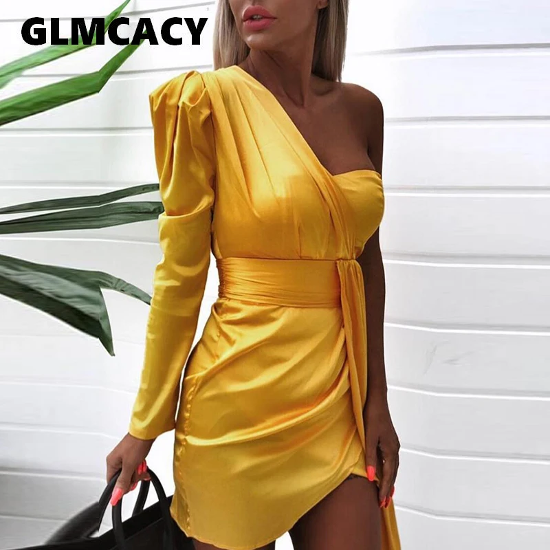 Women Summer Silky One Shoulder Ruched Design Irregular Dress Long Sleeve Streetwear Sheath Solid Above Knee Mini Dress
Women Summer Silky One Shoulder Ruched Design Irregular Dress Long Sleeve Streetwear Sheath Solid Above Knee Mini Dress