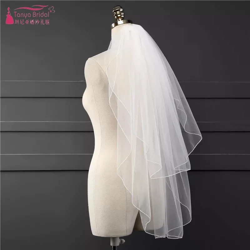 Real photos Crocheted Wedding Bridal Veils With Comb White Ivory two Layers Bride Veil Fast Shipping Wedding Accessories DQG120
Real photos Crocheted Wedding Bridal Veils With Comb White Ivory two Layers Bride Veil Fast Shipping Wedding Accessories DQG120