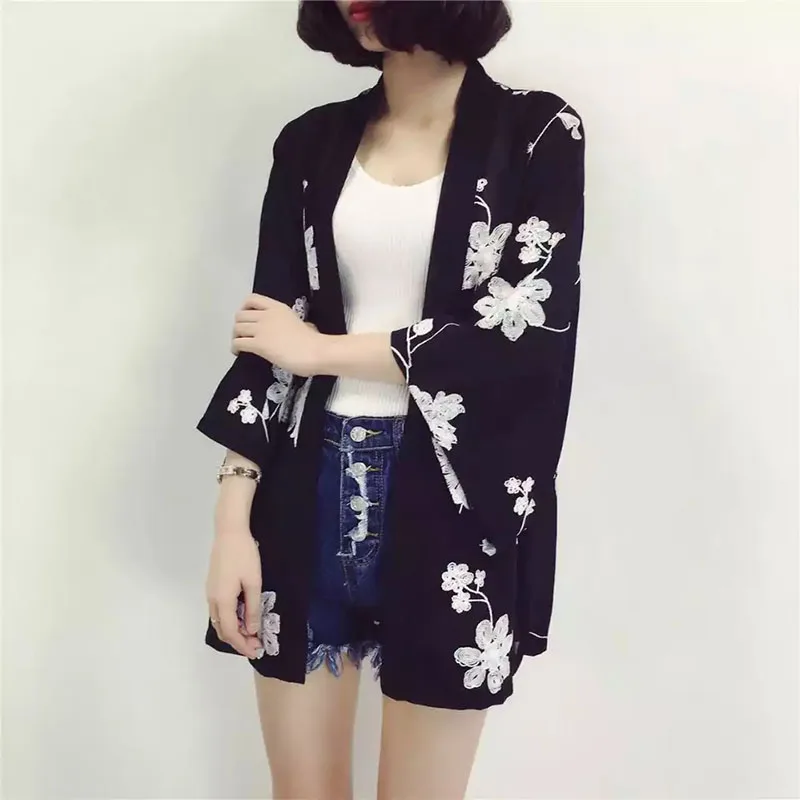 Japanse Kimono Yukata Summer Wear Clothing Ease Casual V-neck Collar Cardigan Flower Print Kimono Black White Riding Coat
Japanse Kimono Yukata Summer Wear Clothing Ease Casual V-neck Collar Cardigan Flower Print Kimono Black White Riding Coat