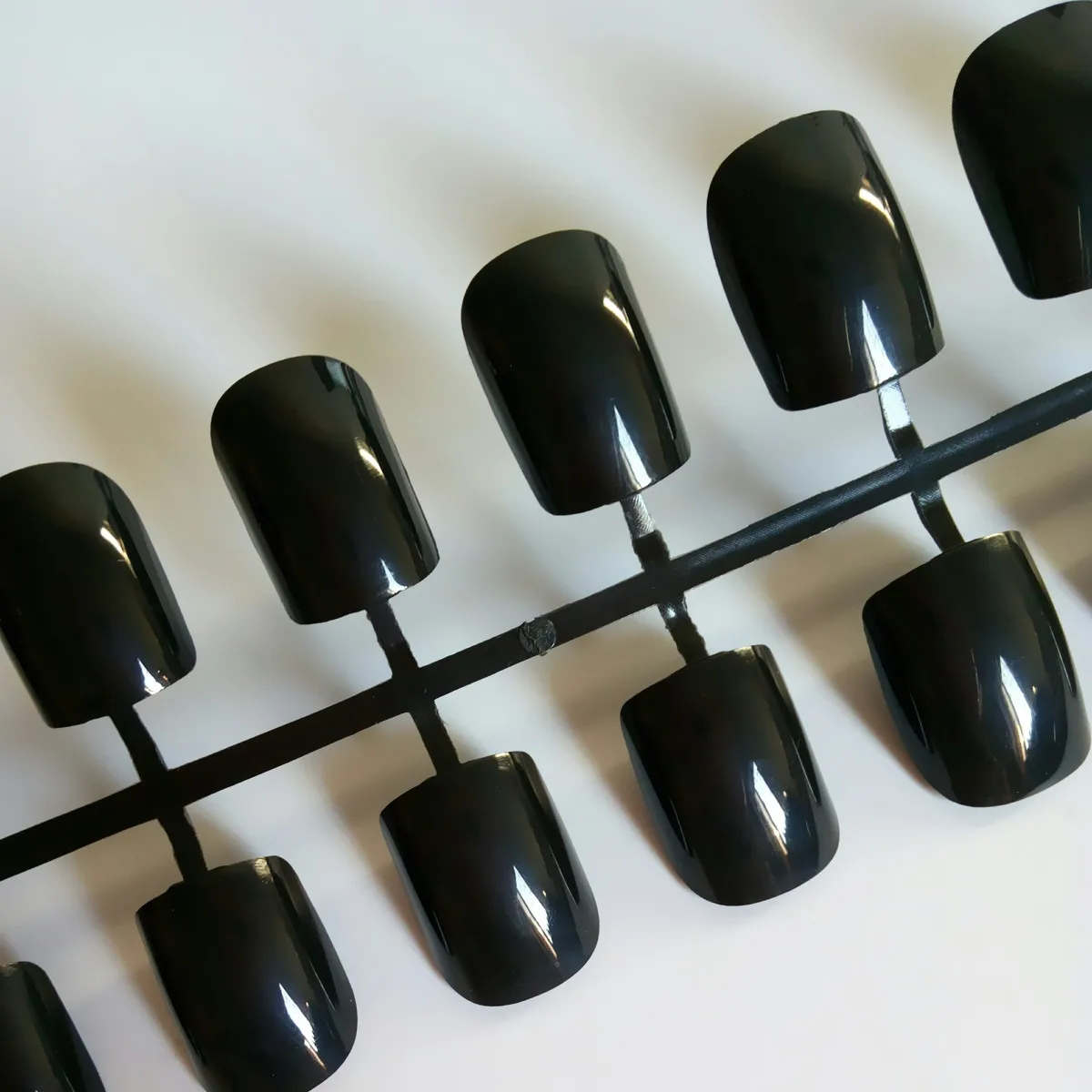 24Pcs Fashion False Nails Black Fake Nail For Finger Full Cover Nail Art Tips Daily Wear Beauty Accessories BM
24Pcs Fashion False Nails Black Fake Nail For Finger Full Cover Nail Art Tips Daily Wear Beauty Accessories BM
